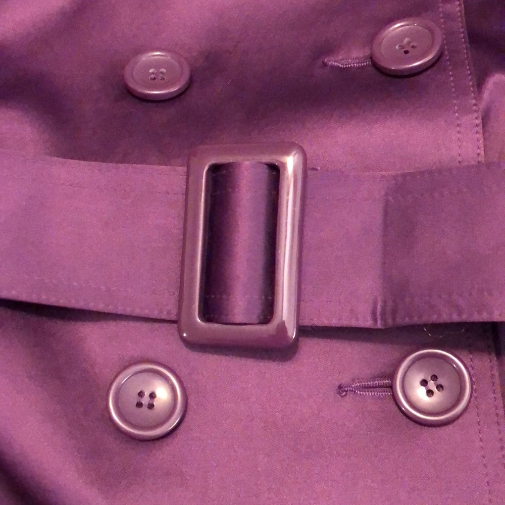 Joan Rivers purple trench coat - Picture 4 of 11
